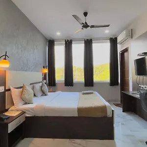 Casa Hotel